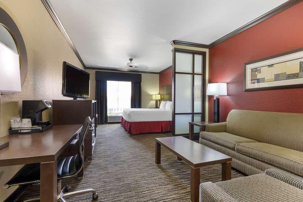 Best Western Plus Classic Inn And Suites Center Room photo